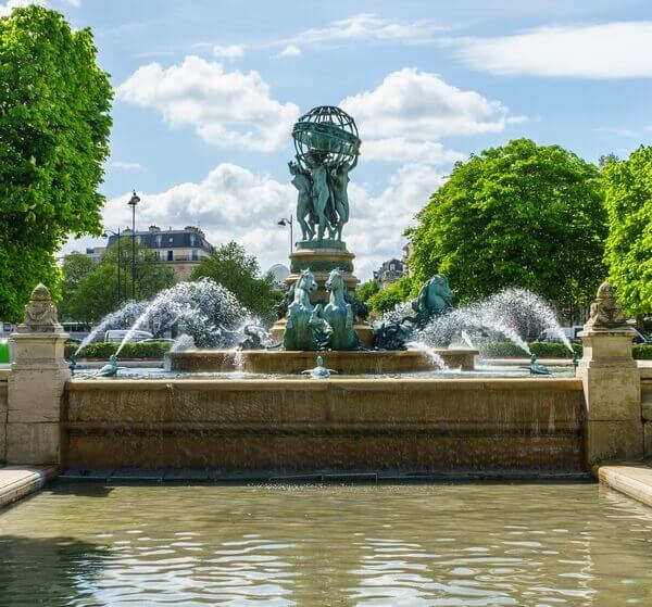 fontaine place Ernest-Denis à Paris